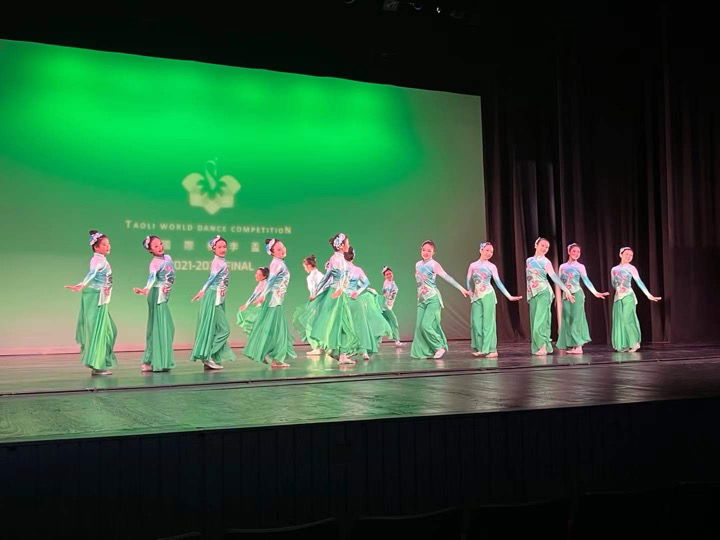 Annual Grand Final: The dance "A Great River" won three major awards