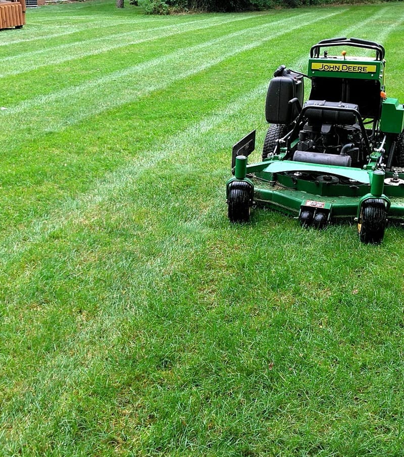 RESIDENTIAL &amp; COMMERCIAL LAWN MOWING
