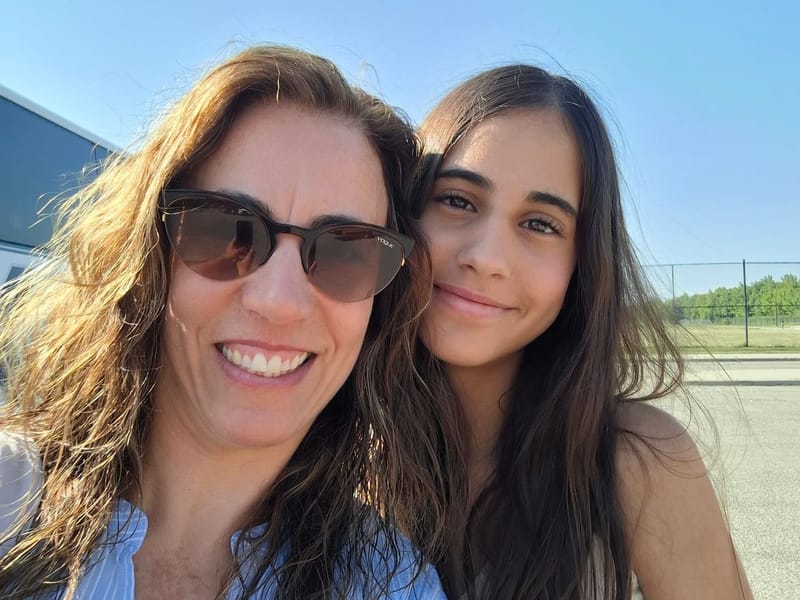 היום שקדי יצאה לראשונה ל- Overnight Camp