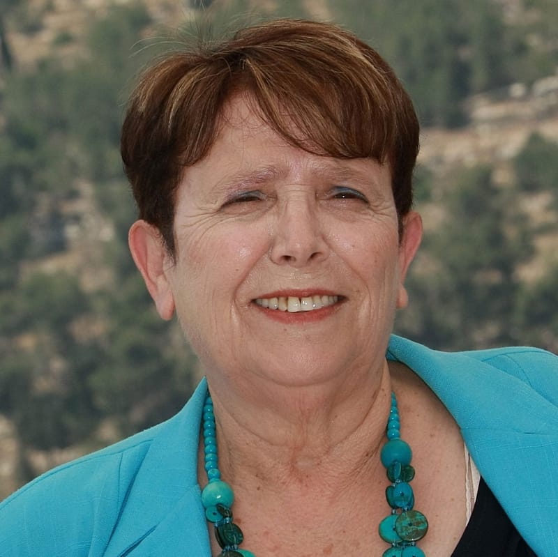 האדם חי עד אחרון זוכריו