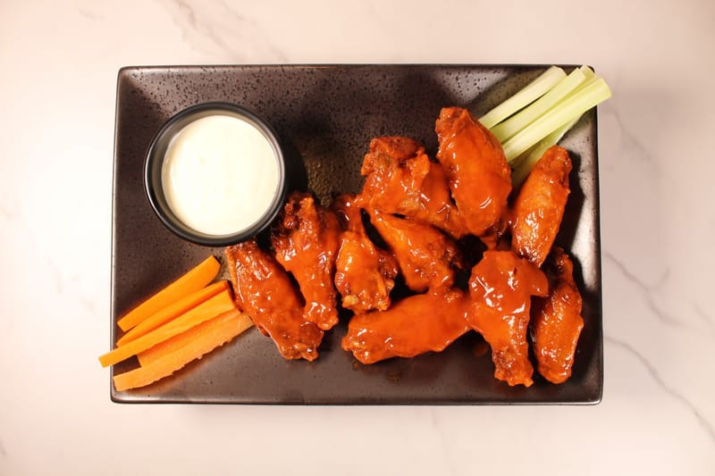 CHICKEN WINGS