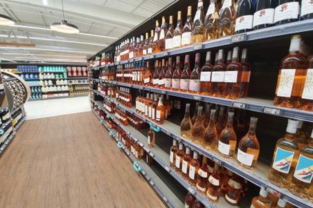 Belefullad Európa a borba?