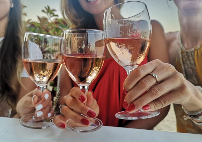 Koccintsunk! De mivel?