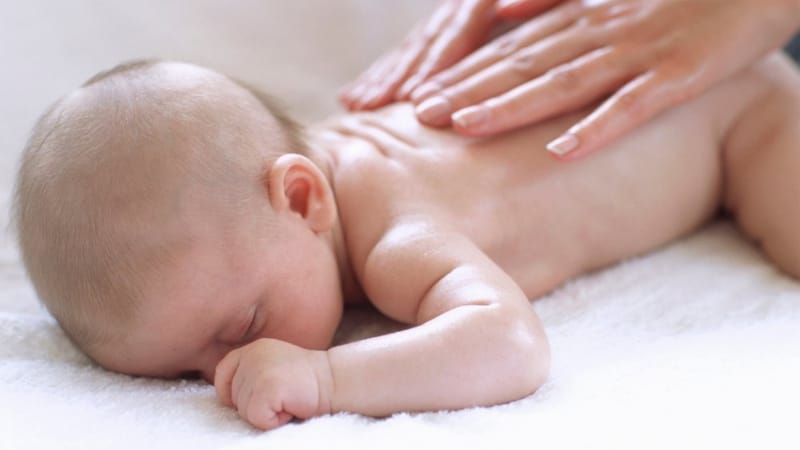 Massage bébé