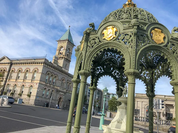 Visit the harbour town Dun Laoghaire