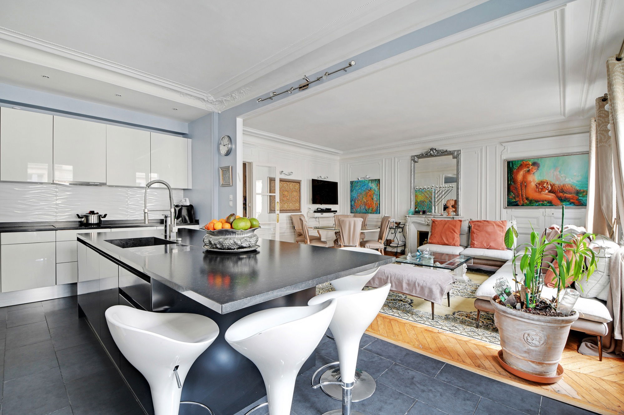 Appartement Haussmannien au cœur du 9 eme