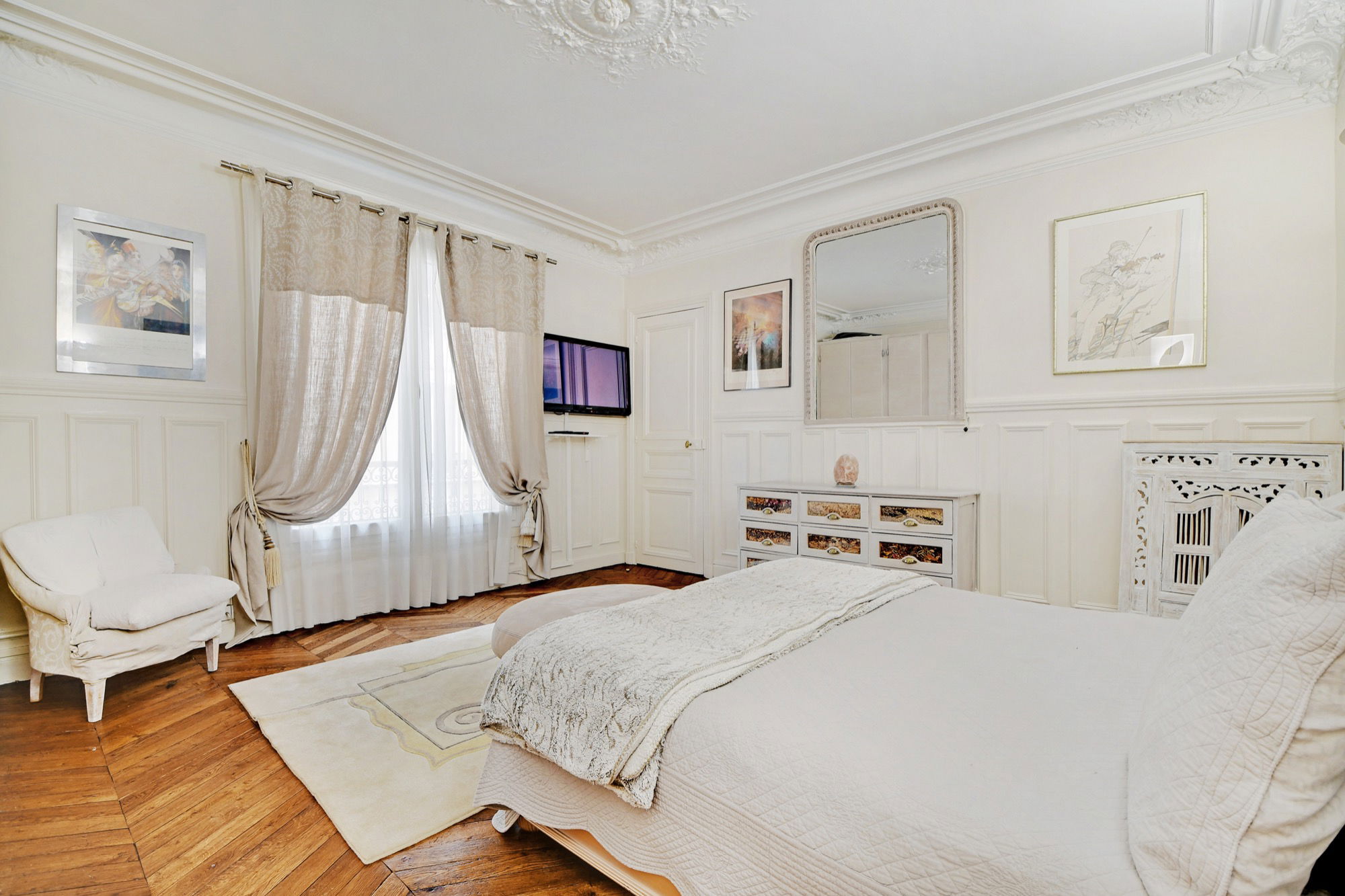 Appartement Haussmannien au cœur du 9 eme