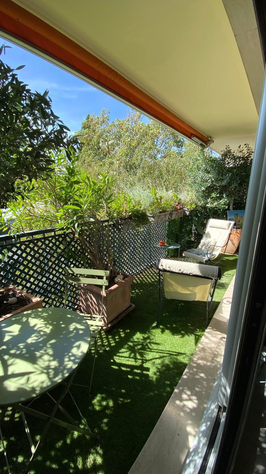 Appartement élégant avec balcons/ terrasses à deux pas de la station Ranelagh (Paris 16)