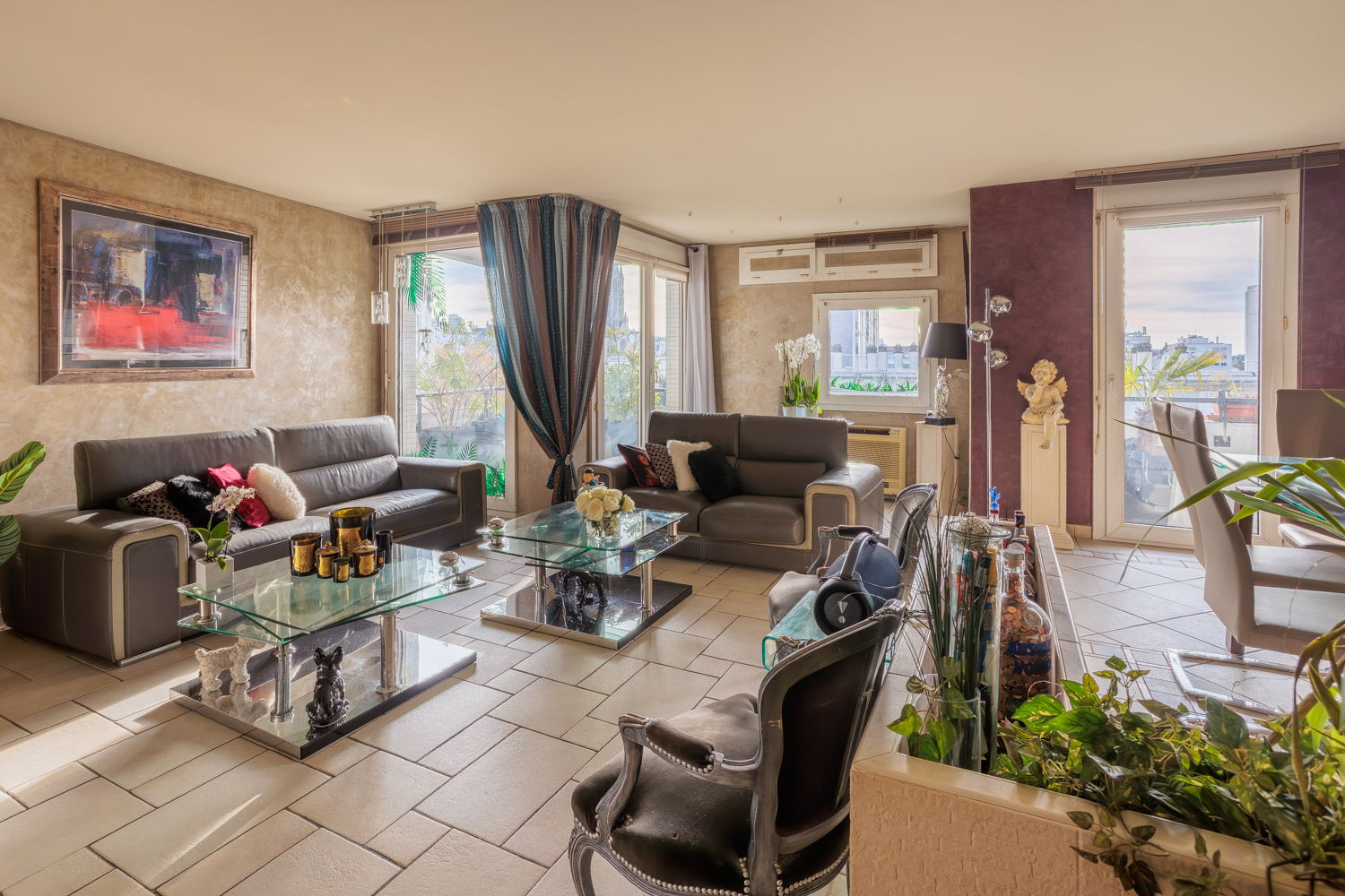 Appartement familial avec terrasse et balcon plein Sud à la lisière du 11 eme