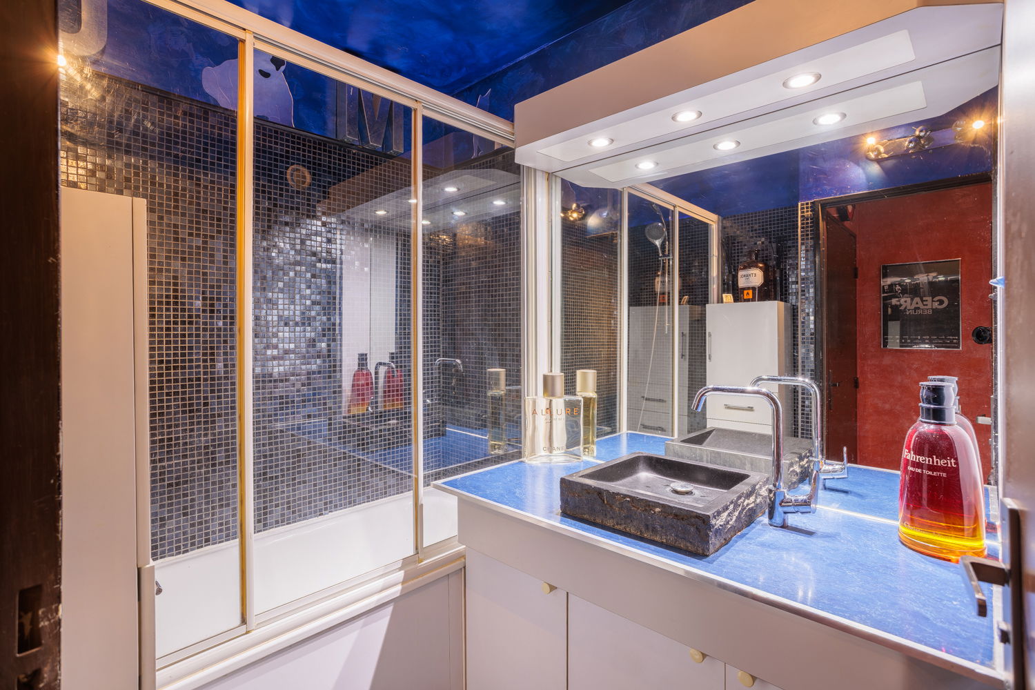 Appartement familial avec terrasse et balcon plein Sud à la lisière du 11 eme