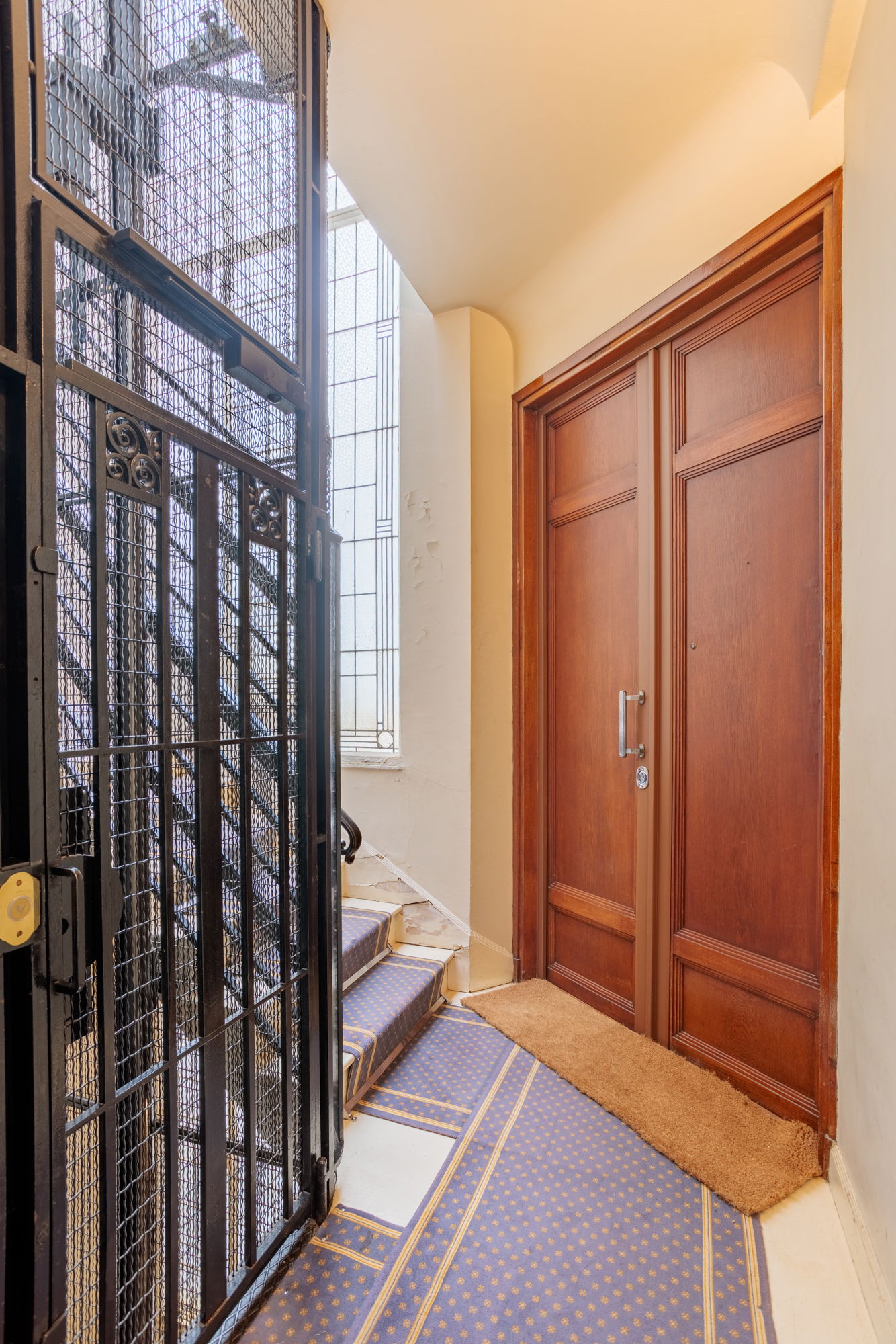 Appartement à rénover avec terrasses sur les jardins du Ranelagh (Paris 16)