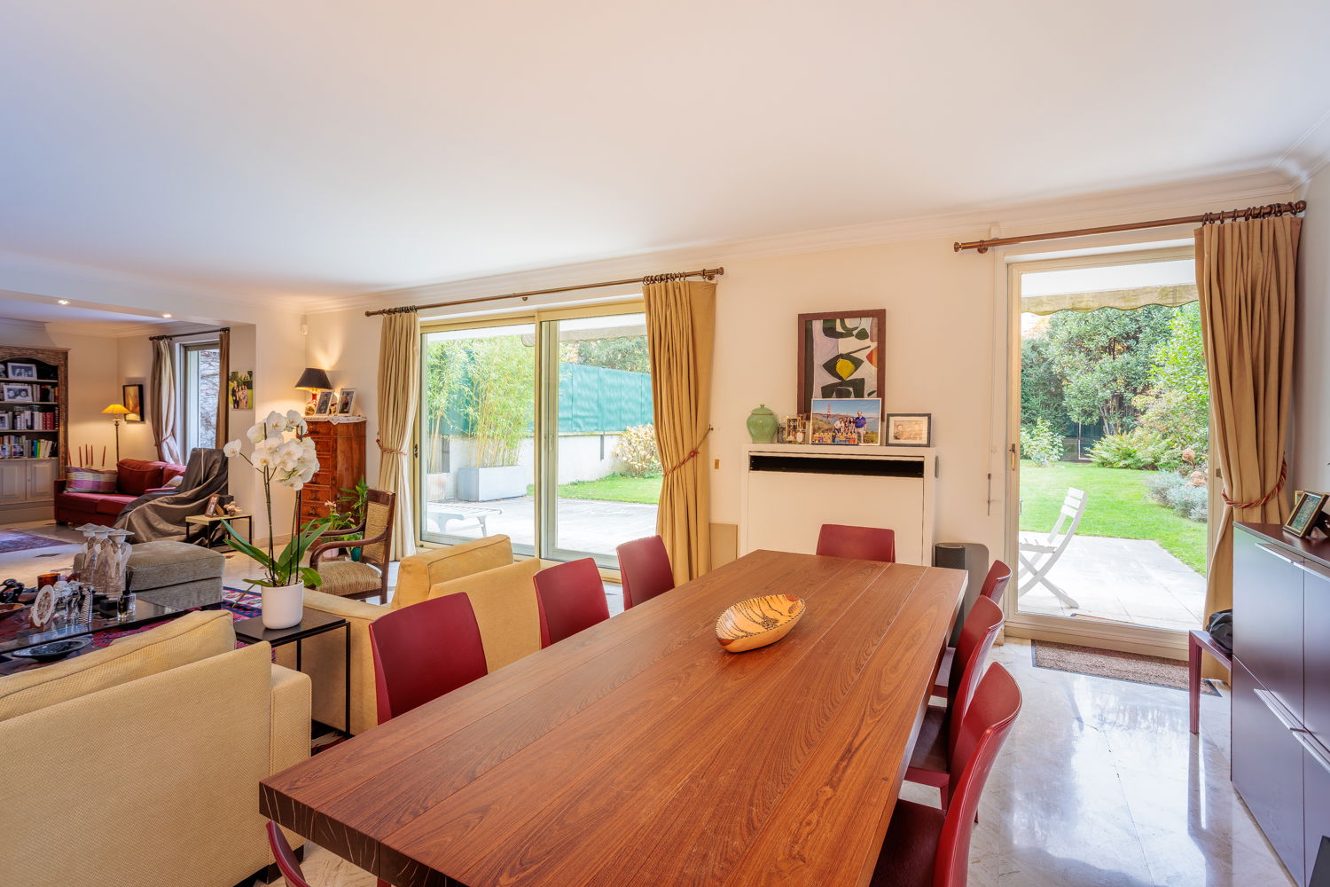 Duplex avec jardin dans le centre de Neuilly