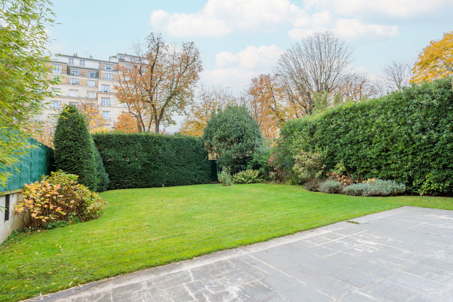 Duplex avec jardin dans le centre de Neuilly
