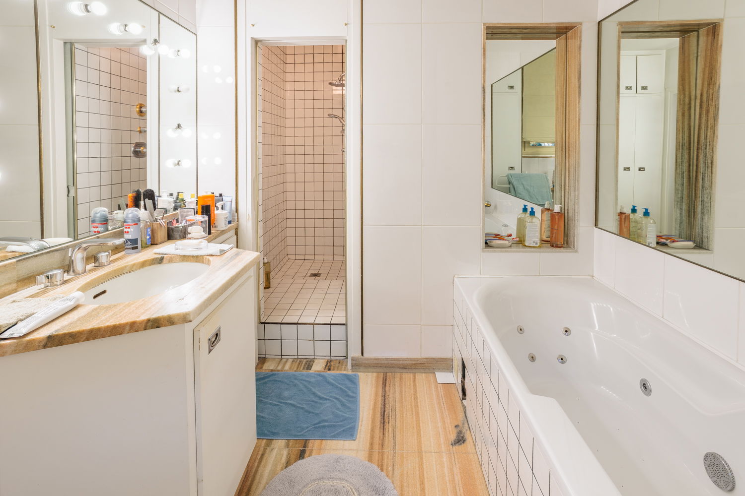 Duplex avec jardin dans le centre de Neuilly