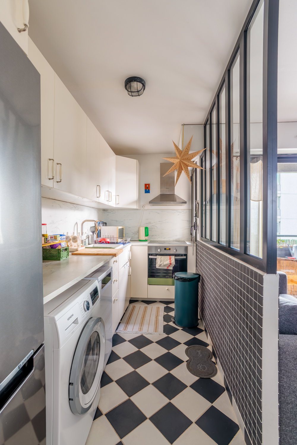 3 pièces compact avec balcon à la lisière du 11 eme