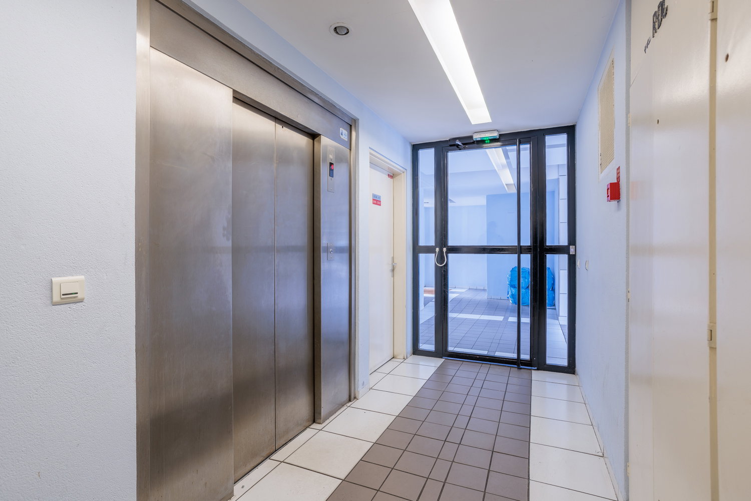 3 pièces compact avec balcon à la lisière du 11 eme