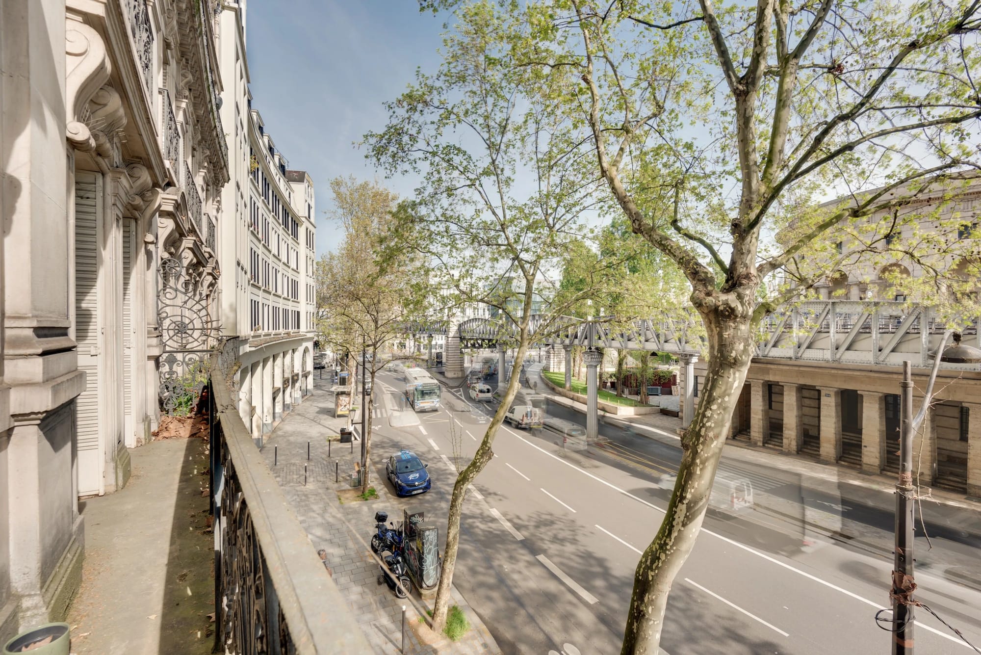 3 pièces dans un immeuble ancien de haut standing - La rotonde de Stanligrad