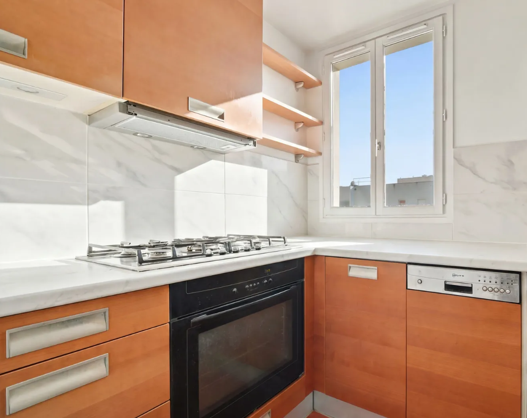 RARE - Appartement de 3 pièces de 75 m² au cœur du 11 eme (Voltaire) en étage élevé avec ascenseur