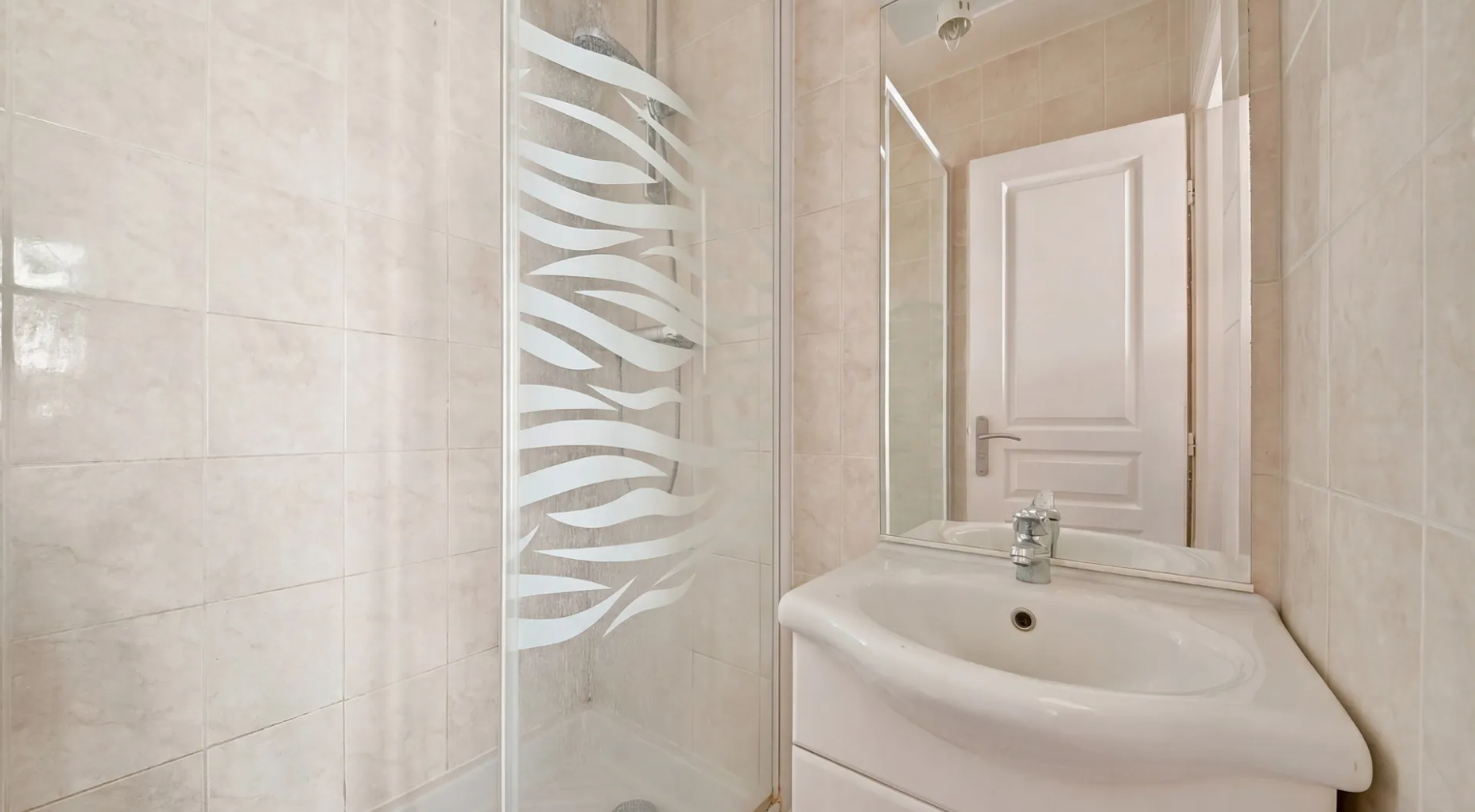 RARE - Appartement de 3 pièces de 75 m² au cœur du 11 eme (Voltaire) en étage élevé avec ascenseur