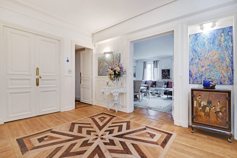 Appartement Haussmannien au cœur du 9 eme