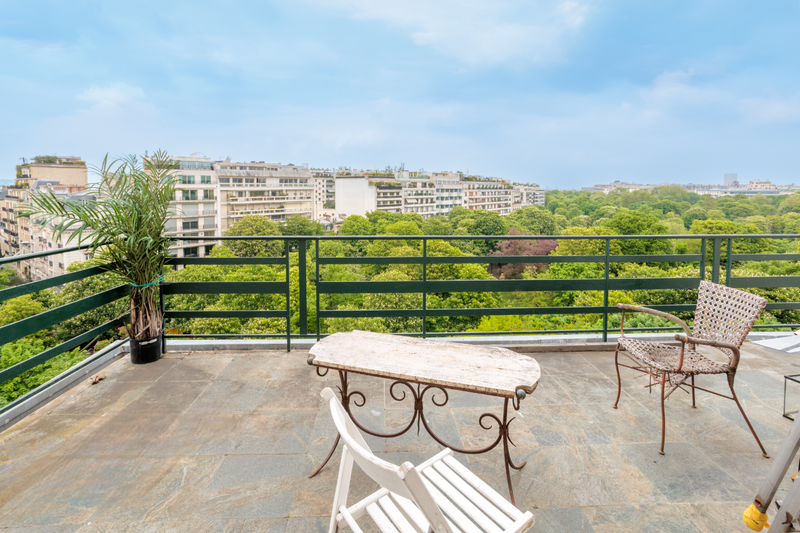 Appartement à rénover avec terrasses sur les jardins du Ranelagh (Paris 16)