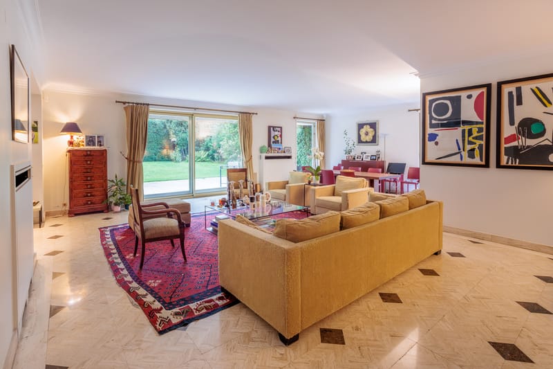 Duplex avec jardin dans le centre de Neuilly