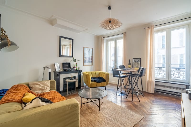 Coeur des Batignolles : 3 pièces sans perte de place avec tout le charme de l'ancien