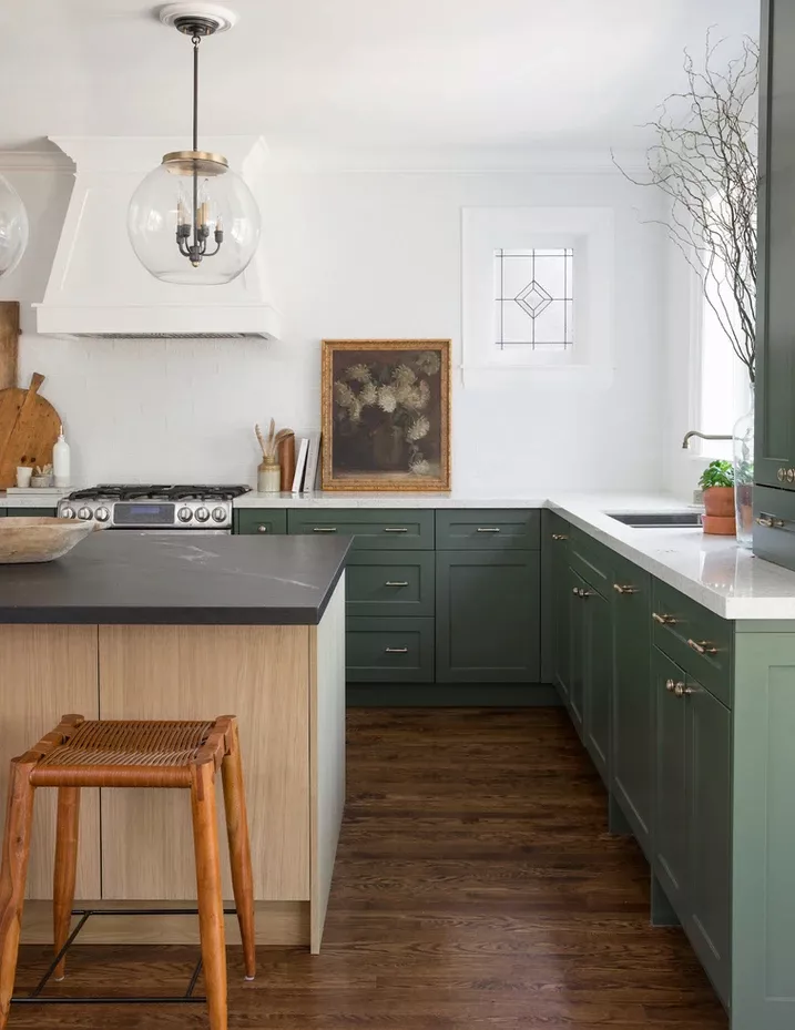 Kitchen Cabinet 