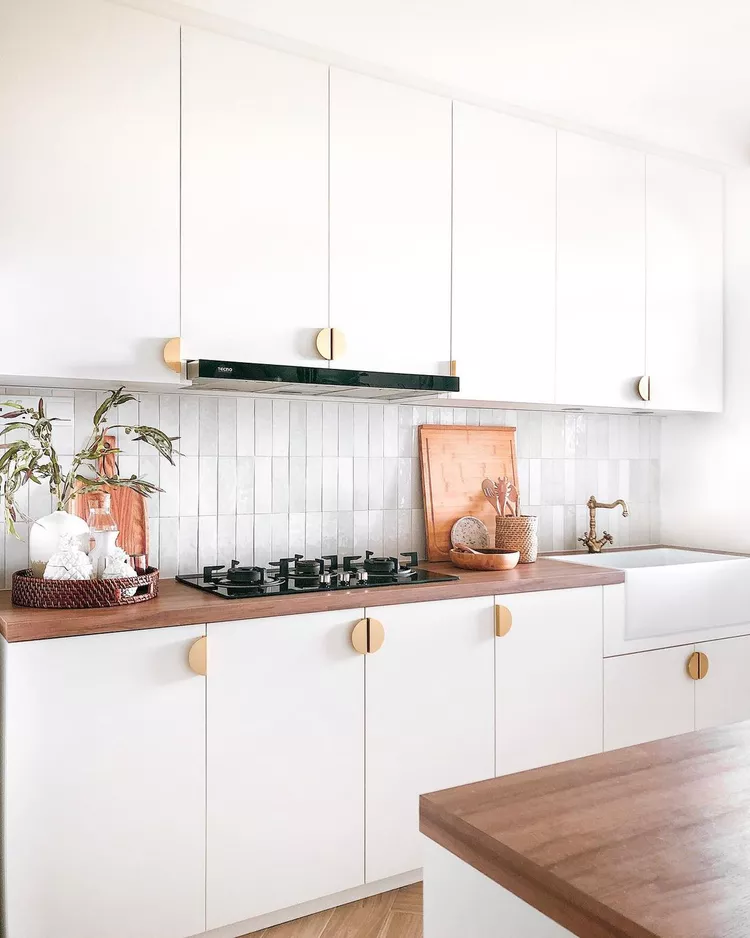 Kitchen Cabinet 