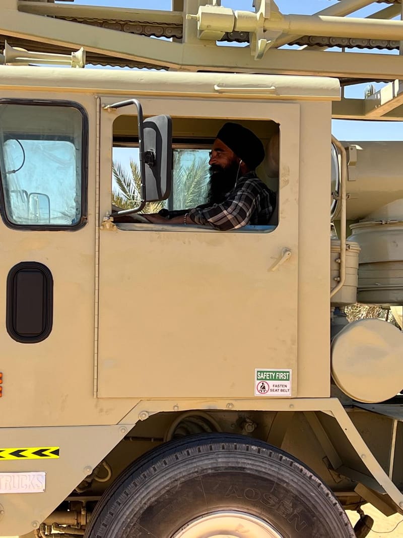 افضل عماله مدربة علي استخدام معدات الحفر