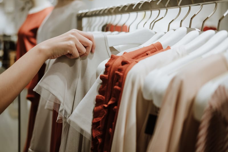 Comprá en tiendas de moda circular