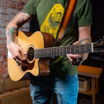 cort gold oc6 acoustic electric guitar feature 3