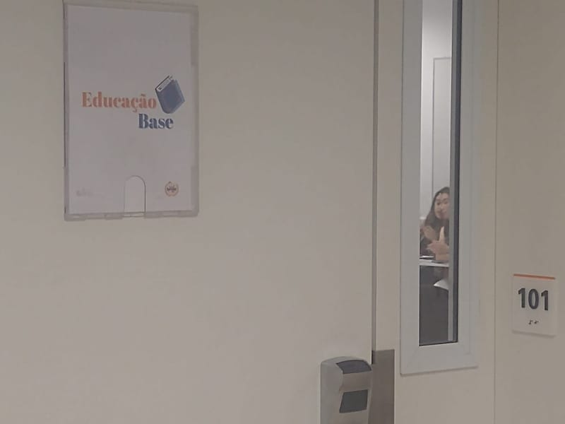 Debate de Educação Base continua sem imprensa na sala