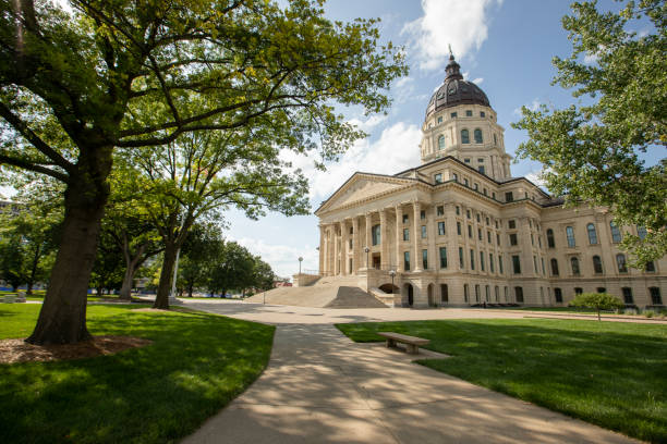 Life insurance for Topeka Kansas state government employees — filling gaps in state benefits