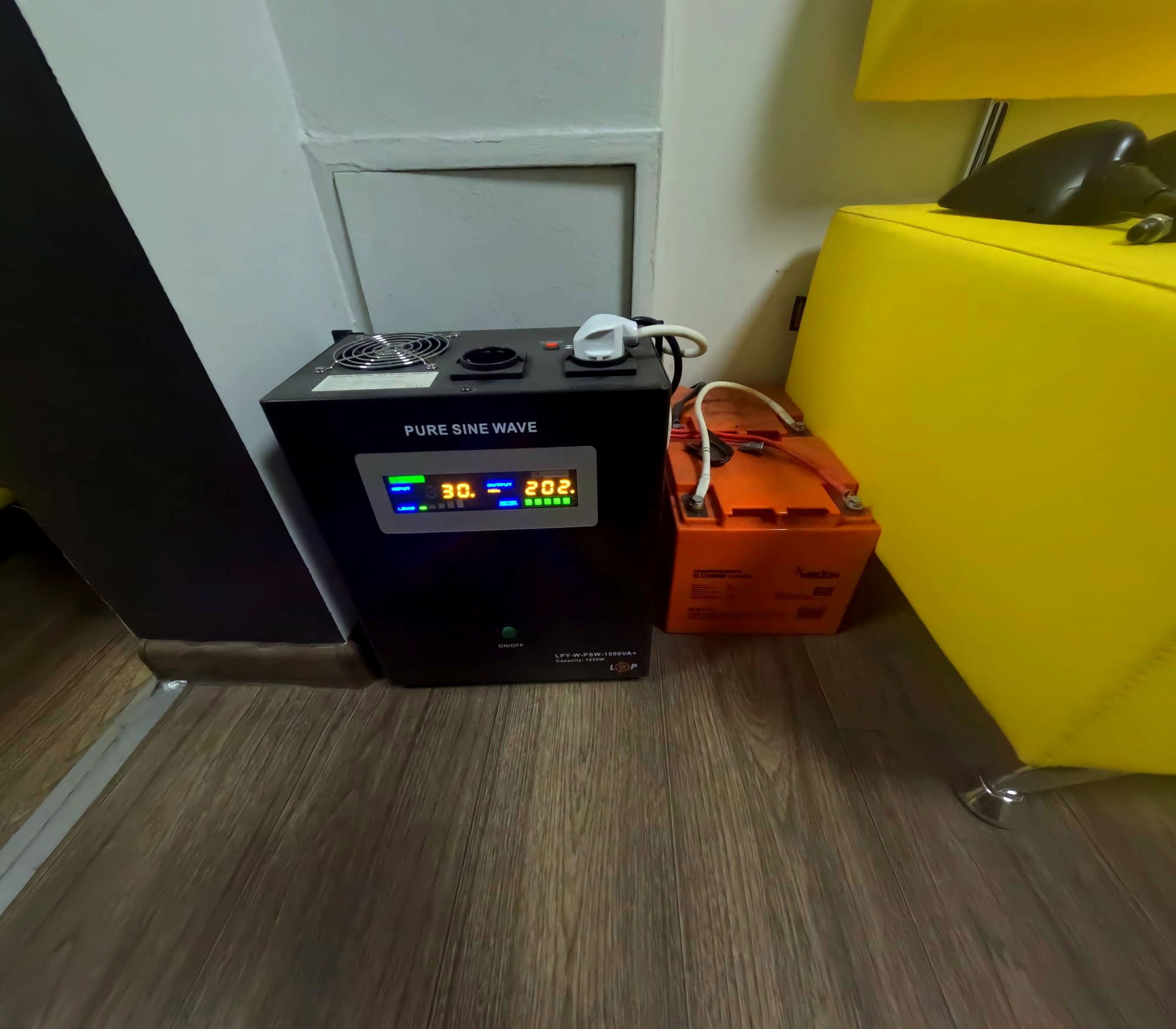 Встановлення безперебійної системи для роботи світла та інтернету