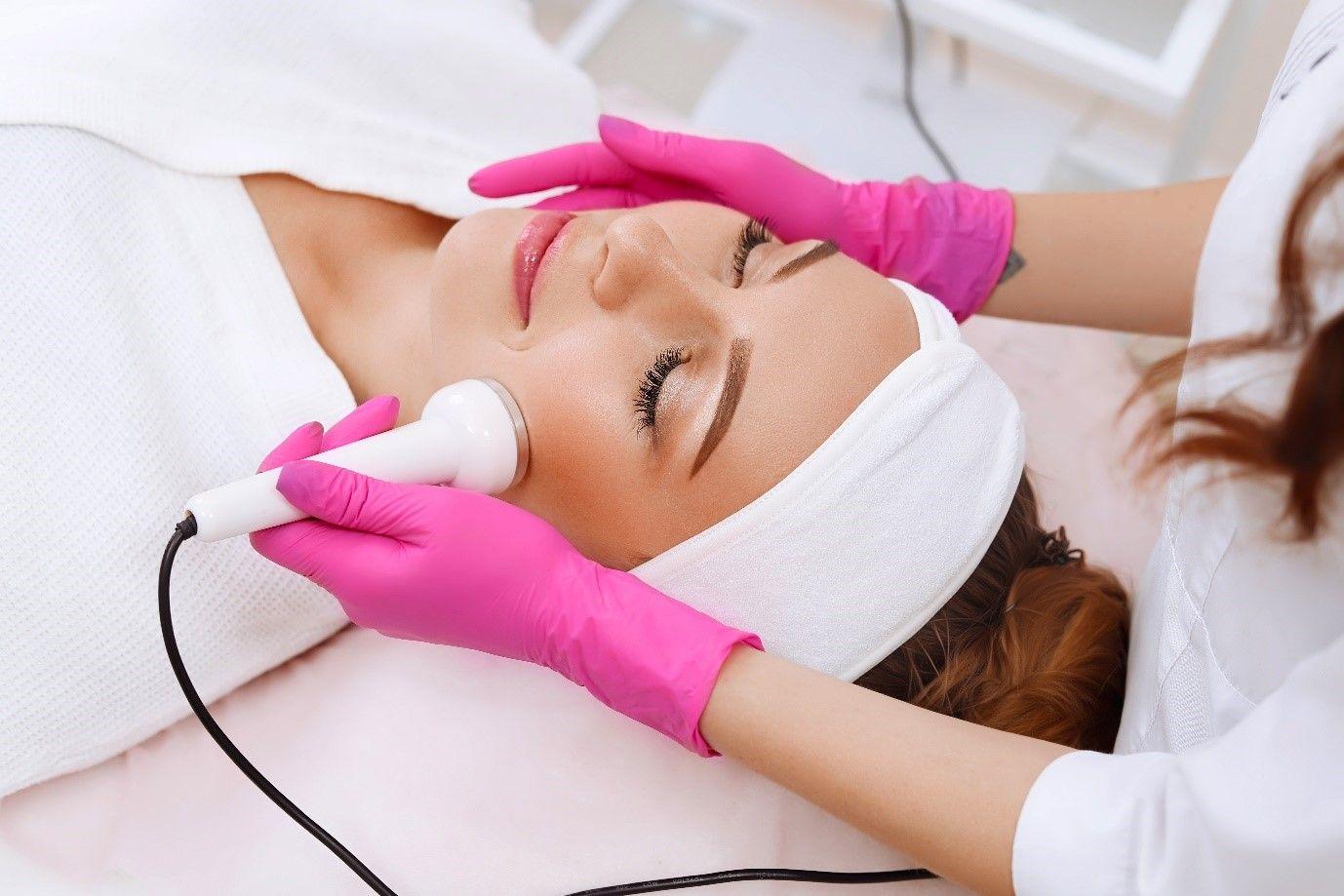 Ready to Glow? Feel It With Every Hydrafacial Session