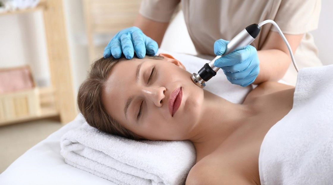 Fractional RF Microneedling: Your Ally in Non-Invasive Skin Revitalization