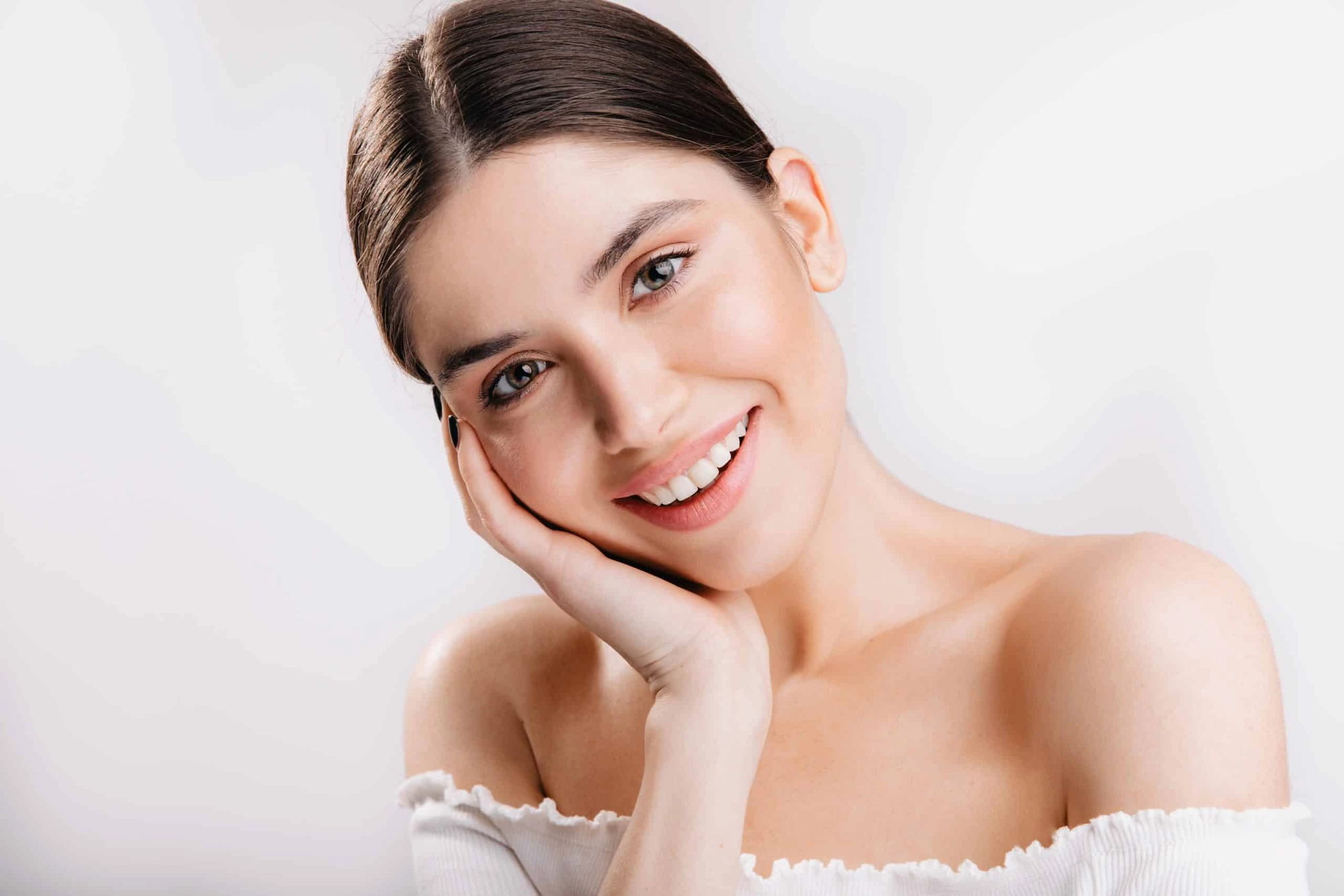 Iconic Radiance Defined by Skin Whitening Treatment Cost in Dubai Luxury