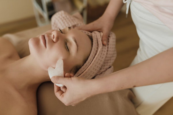 Refresh Radiant Skin Smoothly Using Fractional CO2 Laser Treatment