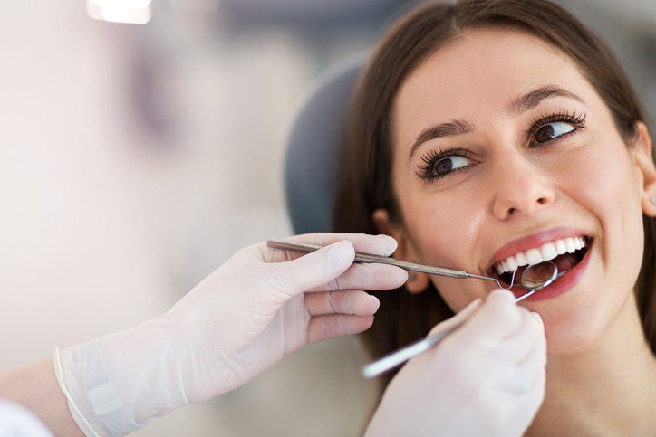 How Does LED Teeth Whitening in Dubai Work?