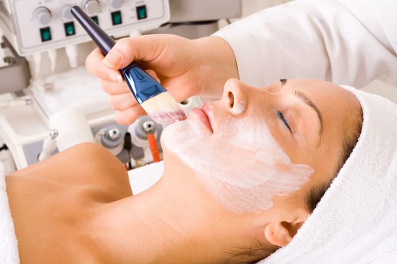 Chemical Peel Smooths Skin Texture for Instant Glow Boost