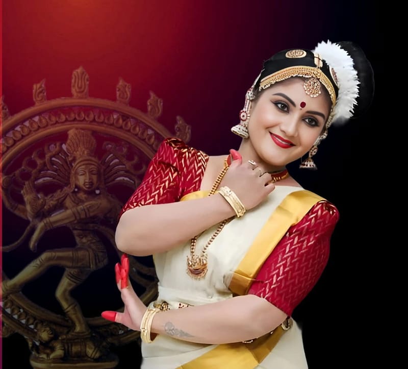 Mohiniyattam