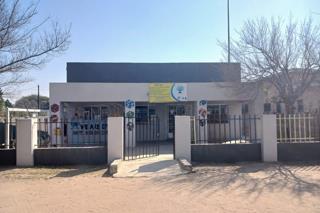 House for Sale in Montshioa, Mafikeng