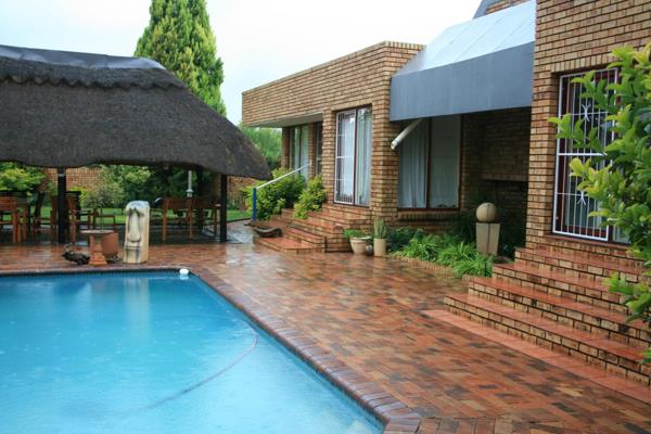 Bedroom House for Sale in Riviera Park , Mafikeng