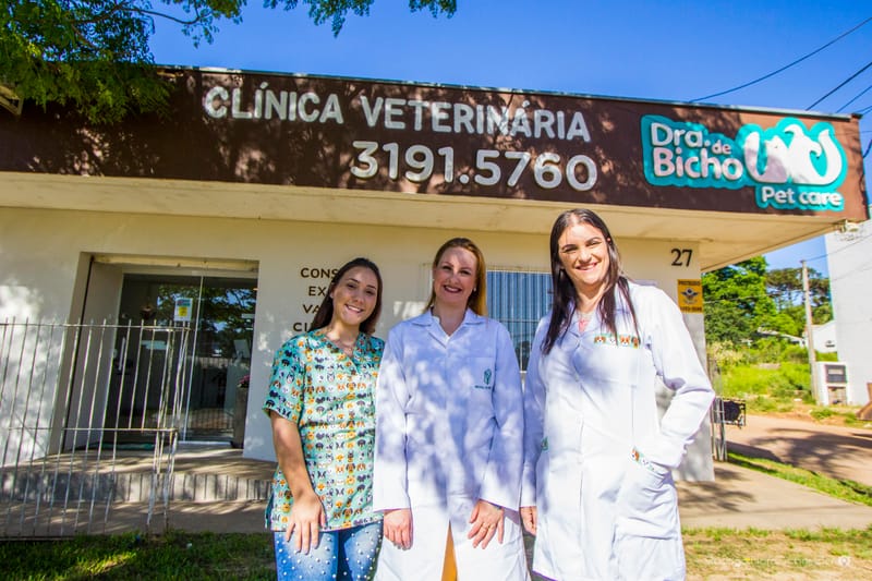 Clínica Dra. de Bicho - Dra. Caroline Castilhos 