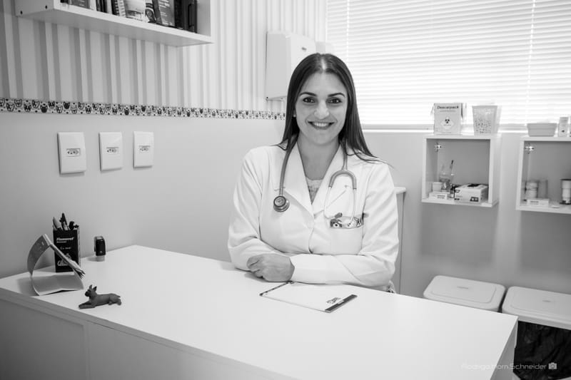 Clínica Dra. de Bicho - Dra. Caroline Castilhos 
