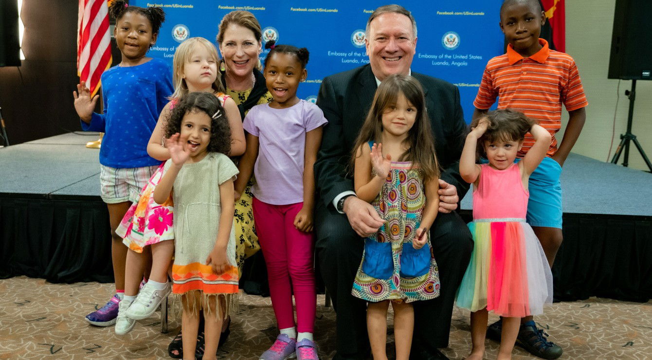 Susan and Mike Pompeo with Children