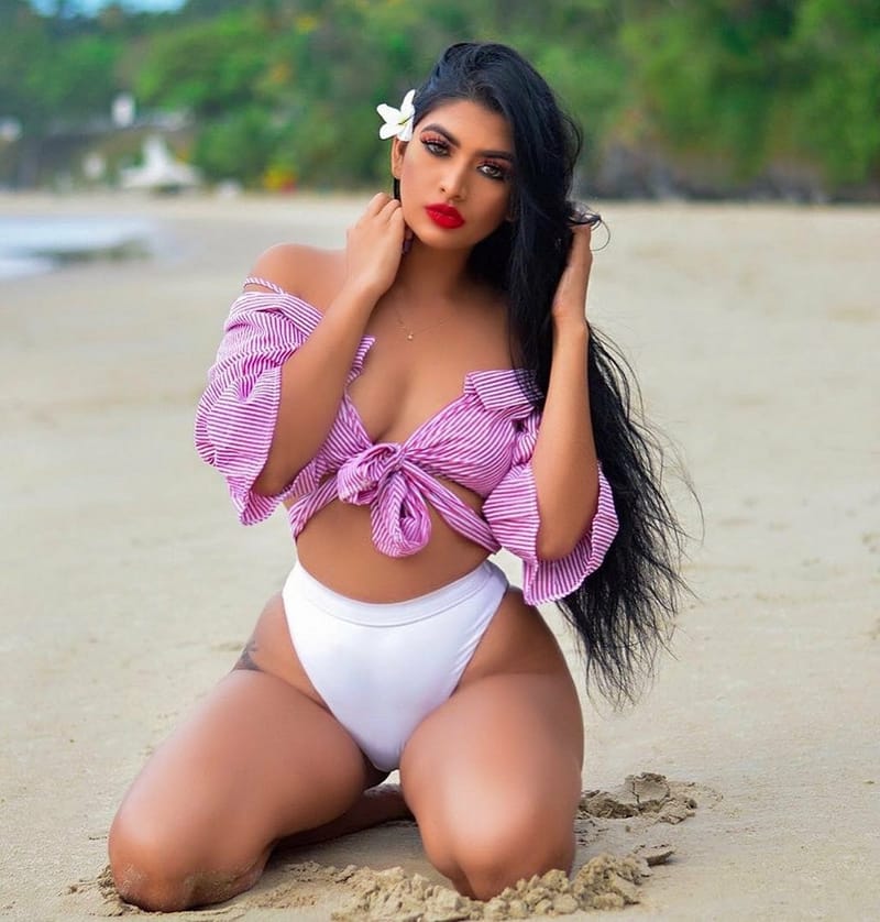 Enjoy A Night with Mumbai Russian Escorts