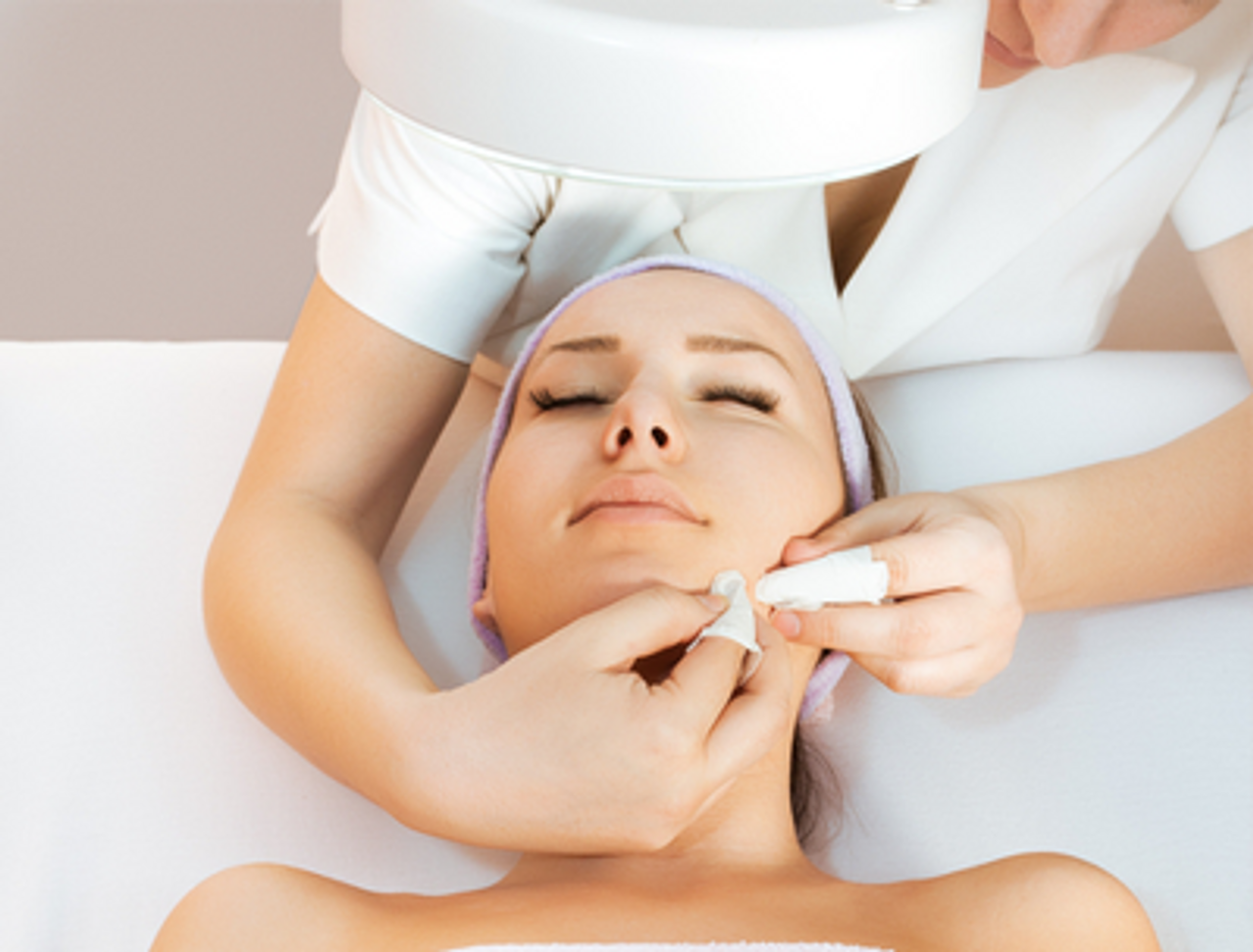 Is a Deep Cleansing Facial Suitable for Rosacea?