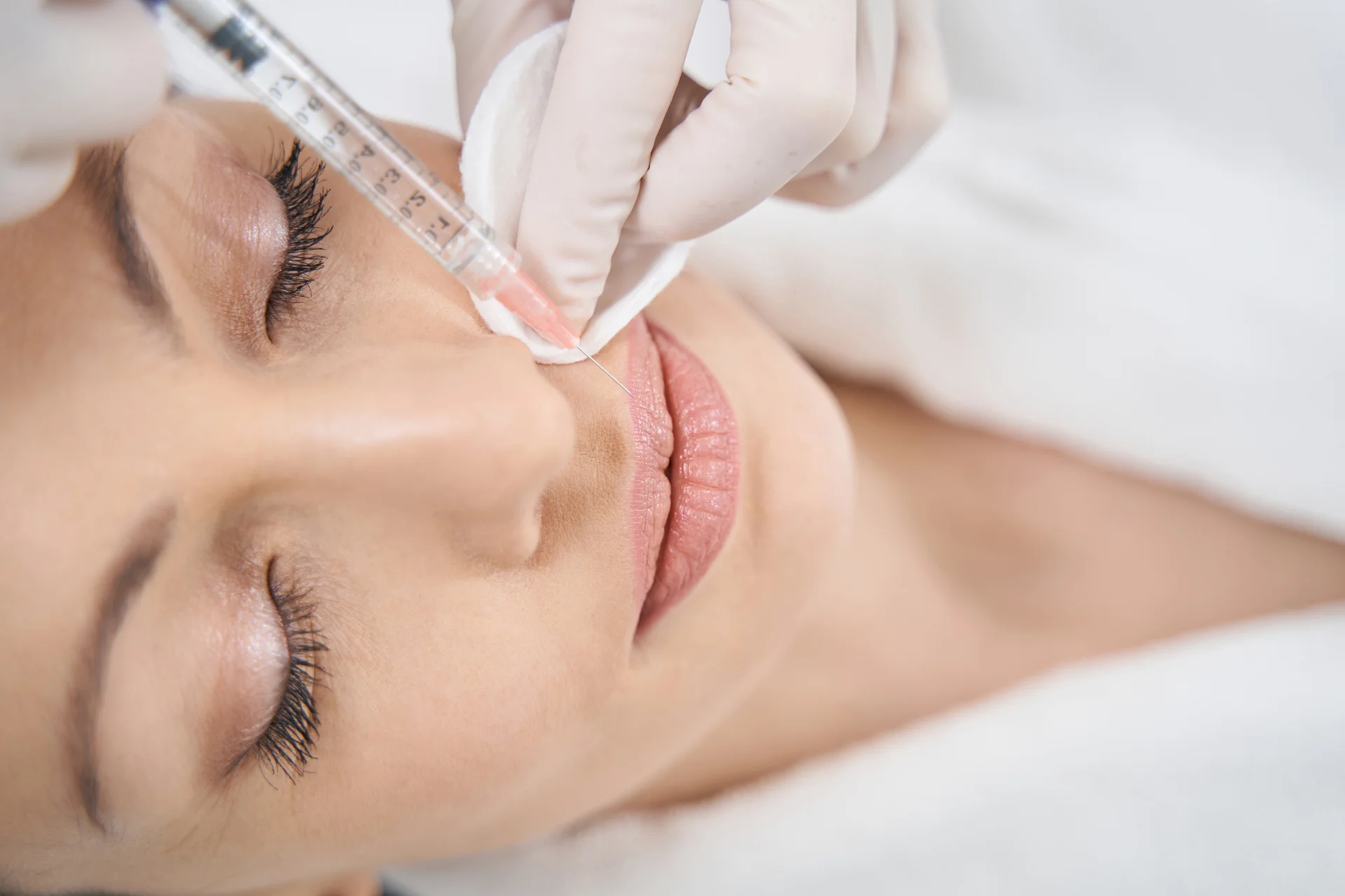 How Lip Fillers Impact Lip Hydration and Texture